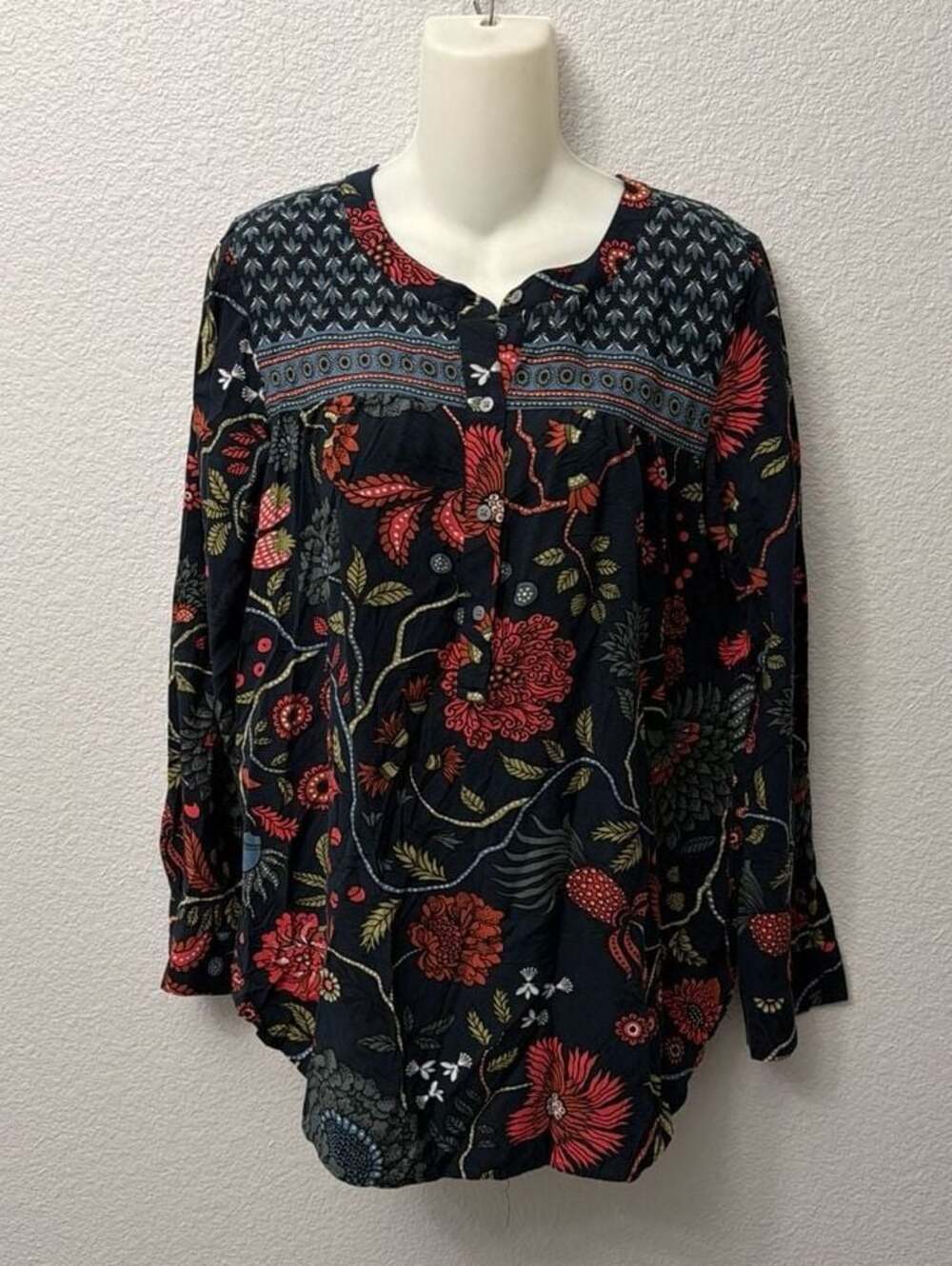 LOFT Primavera Navy Floral Henley Tunic Blouse